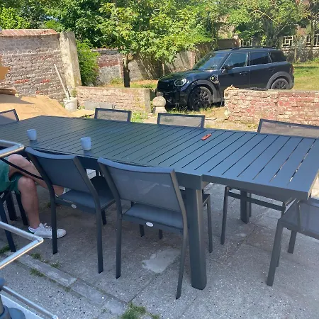 La Les Merlettes Nyaraló